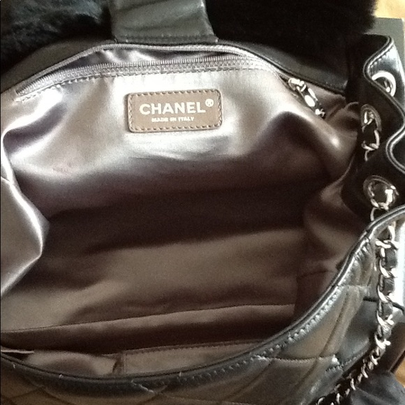 SOLD!   Chanel Orylag Fox Fur and Lambskin Leather Flap Bag. PRICE DROP⏬️ - Picture 5 of 8